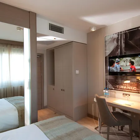 فندق Titanic Comfort Mitte