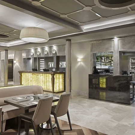 Titanic Comfort Mitte Отель 3*