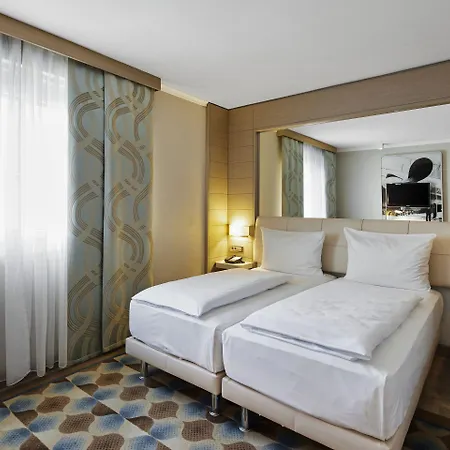 Titanic Comfort Mitte Отель 3*