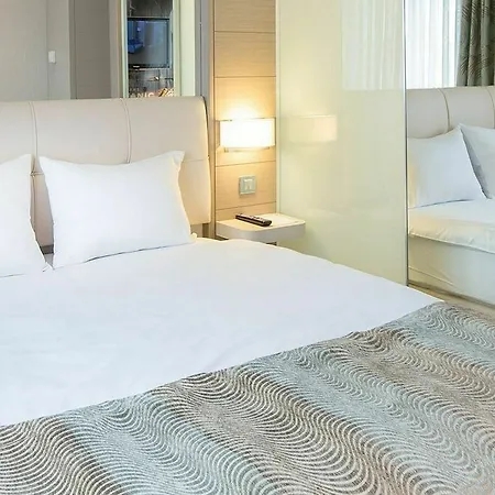 Titanic Comfort Mitte