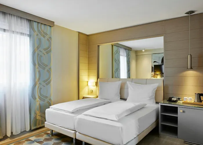 فندق Titanic Comfort Mitte 3*